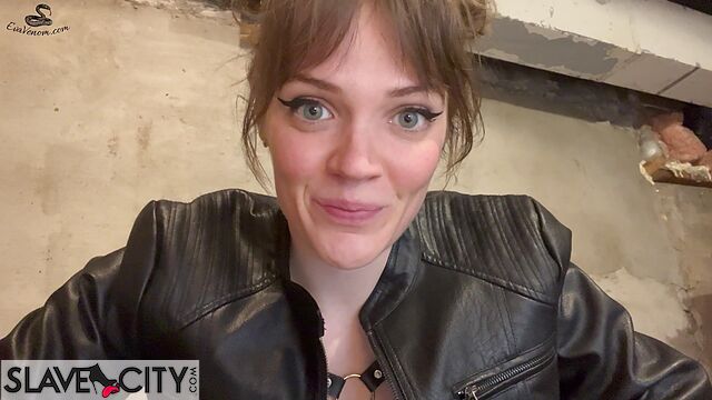 Hot Red-haired Milf Gives A Virtual Cock A Fantastic Handjob