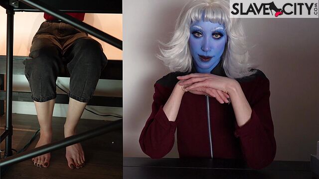 Imilia Audley Lives An Avatar Dream With Her Huge Feet And Andorian Lover