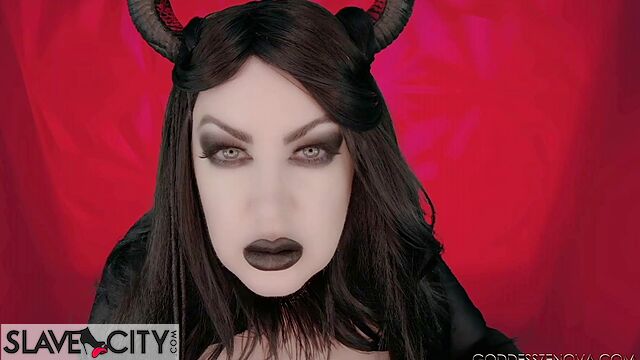 Goddess Zenova 